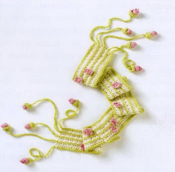Модный шарфик для весны с цветами.