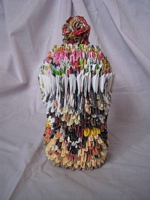 Мастер - класс Ольги Кочарян. Шкатулка в виде пасхального кулича, выполненная в технике модульного оригами.