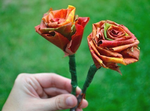 Роза из кленовых листьев своими руками: оригинально и красиво